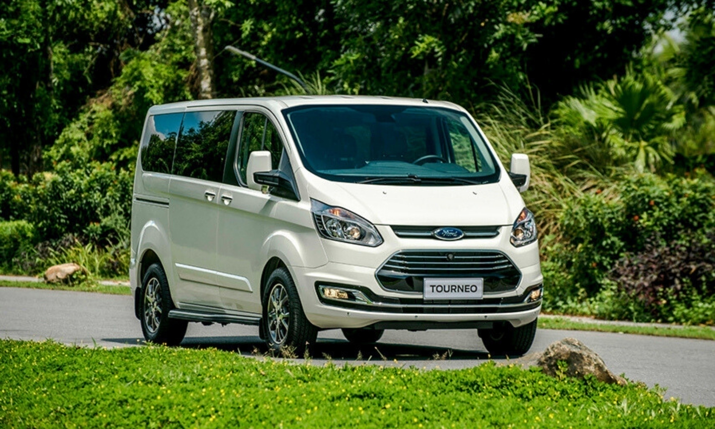 ford tourneo ngoai that 1