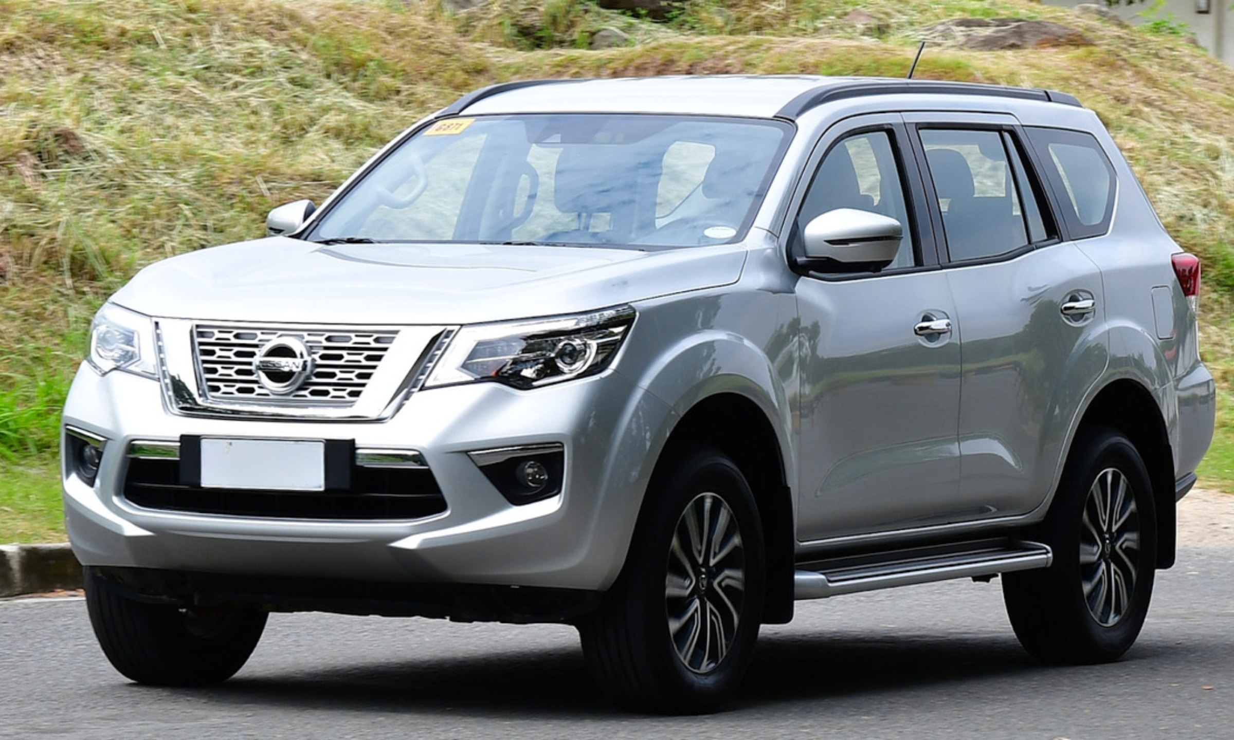 nissan terra ngoai that 1