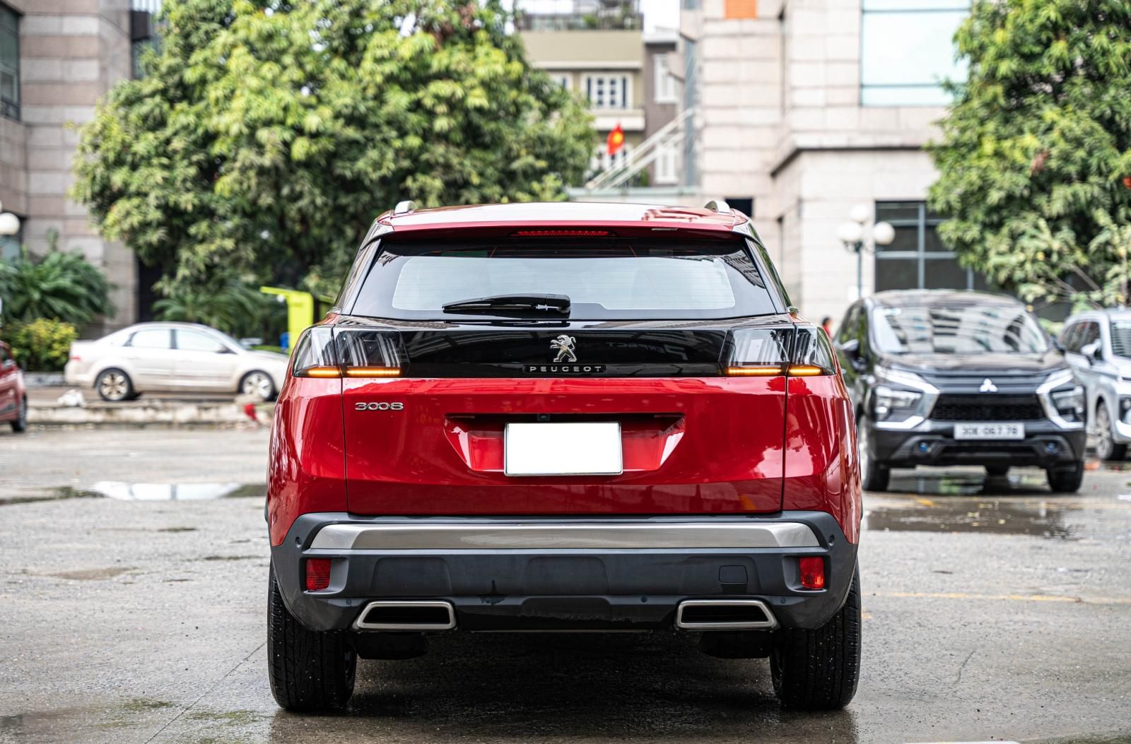 Đuôi xe Peugeot 3008 toát lên vẻ đẹp năng động và khỏe khoắn