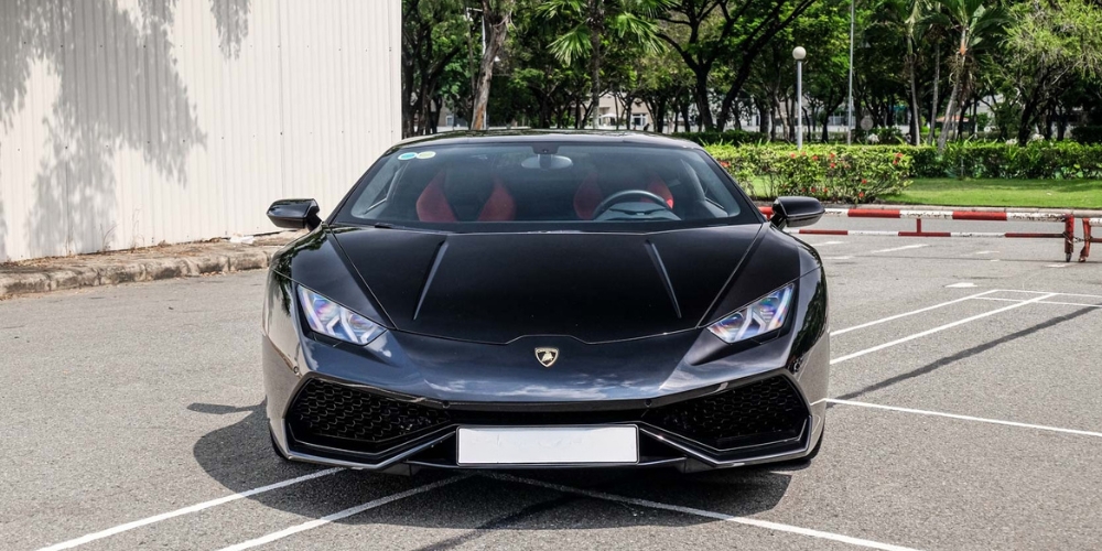 Lamborghini Huracan màu đen đầu tiên về Việt Nam