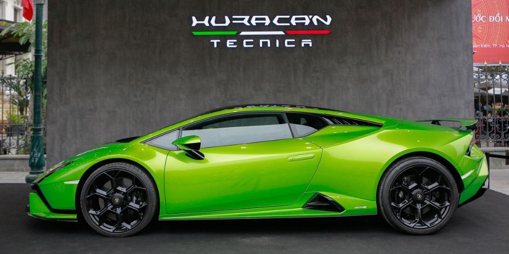 Thân xe Lamborghini Huracan